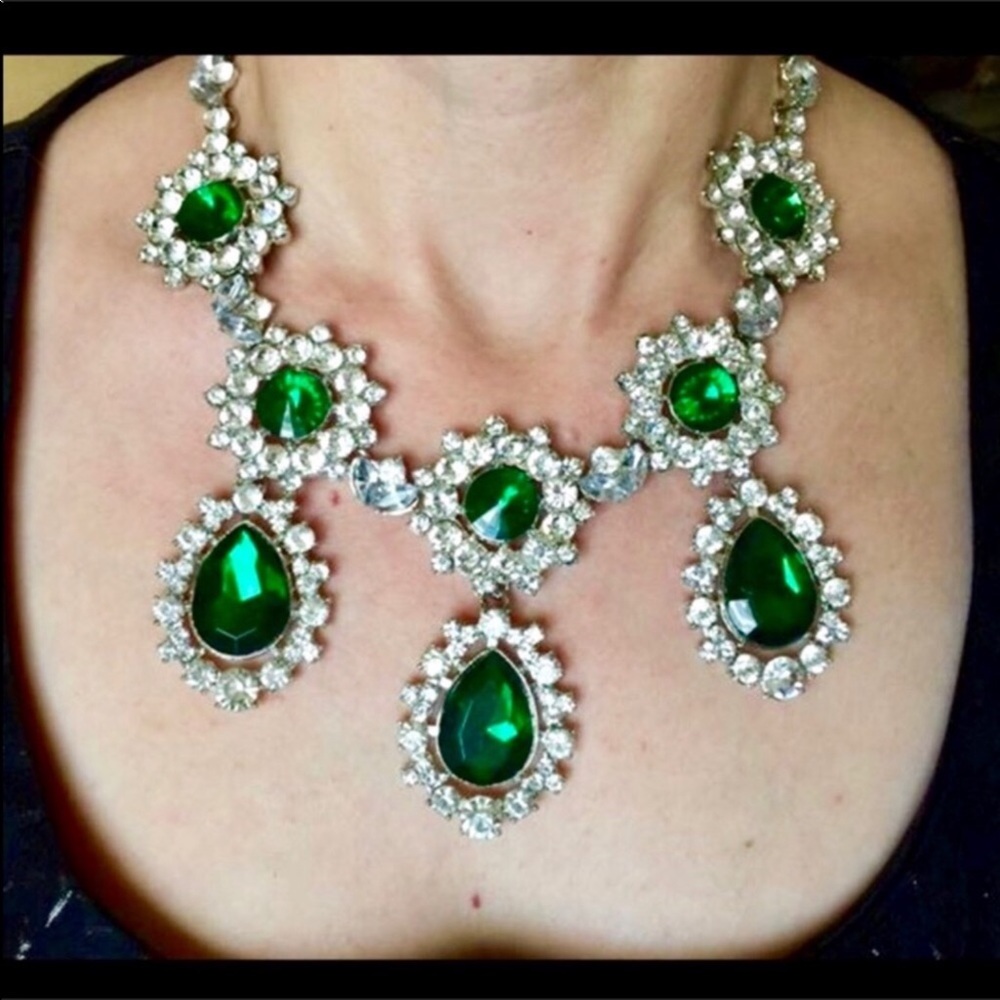 Crystal Statement emerald necklace NWT